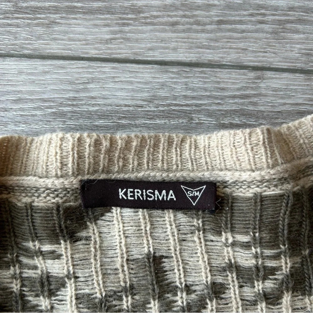 Kerisma Pure Lambswool  Aztec Poncho - Picture 5 of 12